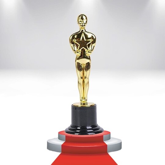 Novelty; Hollywood Academy Award Gold Trophy 12Pk Plastic Vip Party Favor Trophies; Category:Party Decorations; Image:1